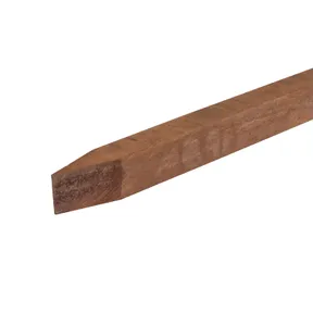 Paal Azobé of Angelim Vermelho 40x40mm bezaagd gepunt 