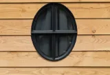 Metalen raam openklapbaar ovaal dubbelglas 51x64x6cm zwart