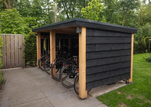 Channelsiding Vuren 19x146mm (werkend 131mm) fijnbezaagd zwart gespoten