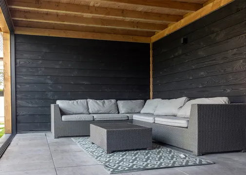 Channelsiding Vuren 19x146mm (werkend 131mm) fijnbezaagd zwart gespoten
