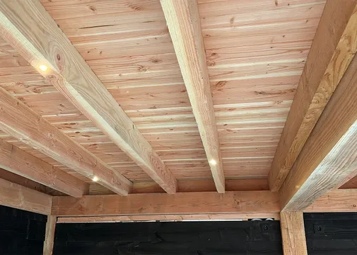 Dakbeschot Douglas hout 18x180mm (werkend) geschaafd 