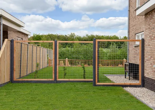 Gaasscherm 180x180cm met Douglas frame