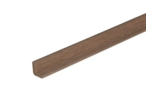 Hoeklat Meranti 18x18mm geschaafd per 10 stuks