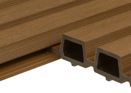 Triple rhombus profiel houtcomposiet 30x160mm (werkend 140mm) Teak