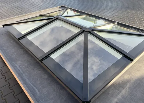 Lichtstraat Schilddak Douglas - Zwart (RAL 9005)
