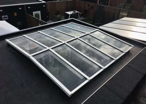 Lichtstraat Zadeldak Douglas met 10 vaks veiligheidsglas - 404,2cm breed | Wit RAL 9010