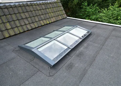 Lichtstraat Zadeldak geïsoleerd (HR++ isolatieglas) - Zwart (RAL9005)